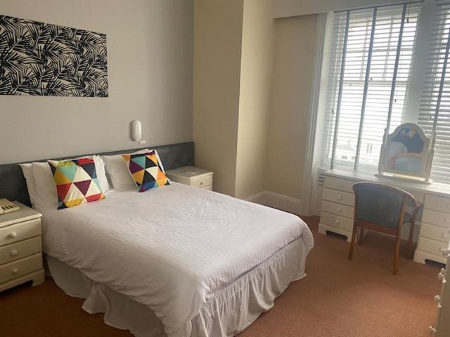Runnymede Court Hotel Saint Helier Екстер'єр фото